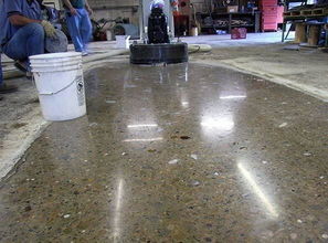 黃島地面裝修新選擇 水磨石與混凝土的時(shí)尚演繹